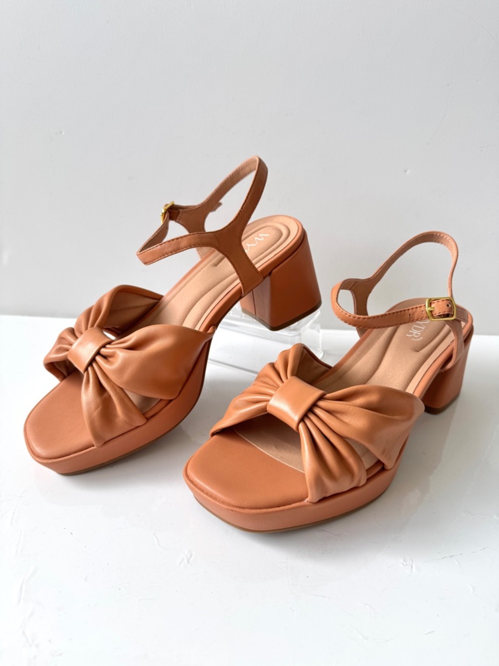 Women’s Bow Block Heel Sandals - Tan